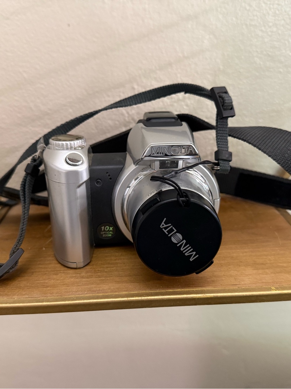 Vintage Retro Konica Minolta Z1 Digital Camera 10x Zoom 3.2MP CCD Sensor |Tested